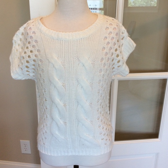 White sweater pullover cable knit girls 10/12 M - Picture 2 of 3